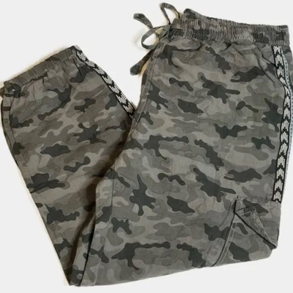 SALE NWT Sundance Constas Camo Women's Joggers Pants M LINEN
